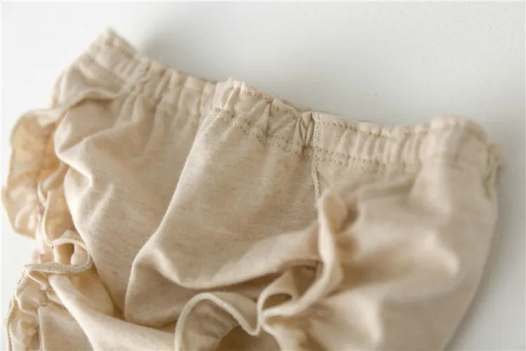 Mutandine per bambini Ragazza Moda Mutande di cotone in pizzo solido Infantile Pantaloni per pannolini Bambini Pantaloncini a triangolo casual Pantaloni per bambini in PP