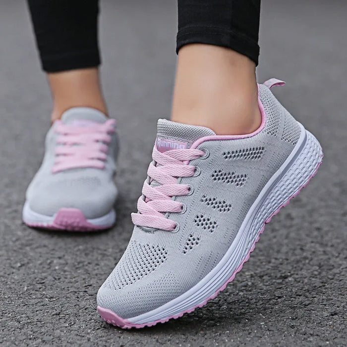 Scarpe Casual da donna moda traspirante scarpe basse in rete da passeggio Sneakers donna 2021 scarpe vulcanizzate da palestra calzature femminili bianche