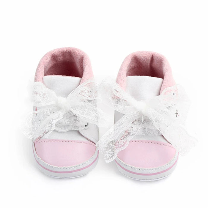 Scarpe da neonata scarpe morbide ricamate floreali in pizzo bianco Prewalker scarpe da bambino per bambini da passeggio primo camminatore spedizione gratuita