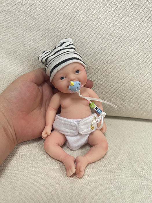 7 "Boy Micro Preemie Full Body Silicone Smile Baby Doll" Noah "realistica Mini Reborn Doll Surprice bambini Anti-Stress