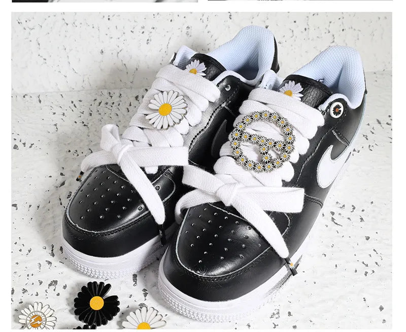 Nuovi 9 stili piccole margherite accessori per lacci delle scarpe colorate Daisy Metal Buckles donna uomo scarpe parti per AF 1 AJ1 Sneakers