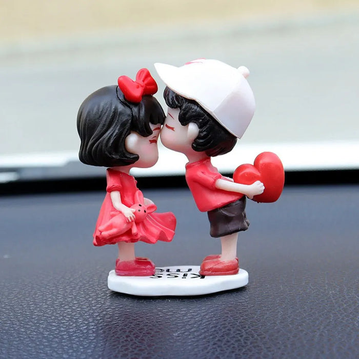 Coppia simpatici ornamenti per auto, decorazione per auto simpatici cartoni animati per coppie, decorazioni per cruscotto per auto dei cartoni animati, Cute Lovely Kiss C